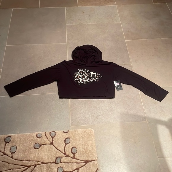 KC Mahomes Leopard Hoodie - Picture 2 of 4